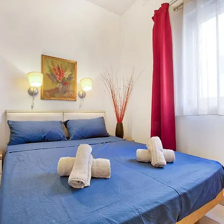 Vic- Seafront Sliema